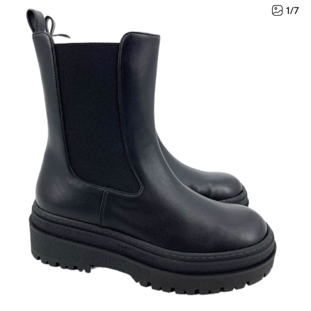 Good American Leather Chelsea Pull On Boot Black Women's NIB GA036V-X